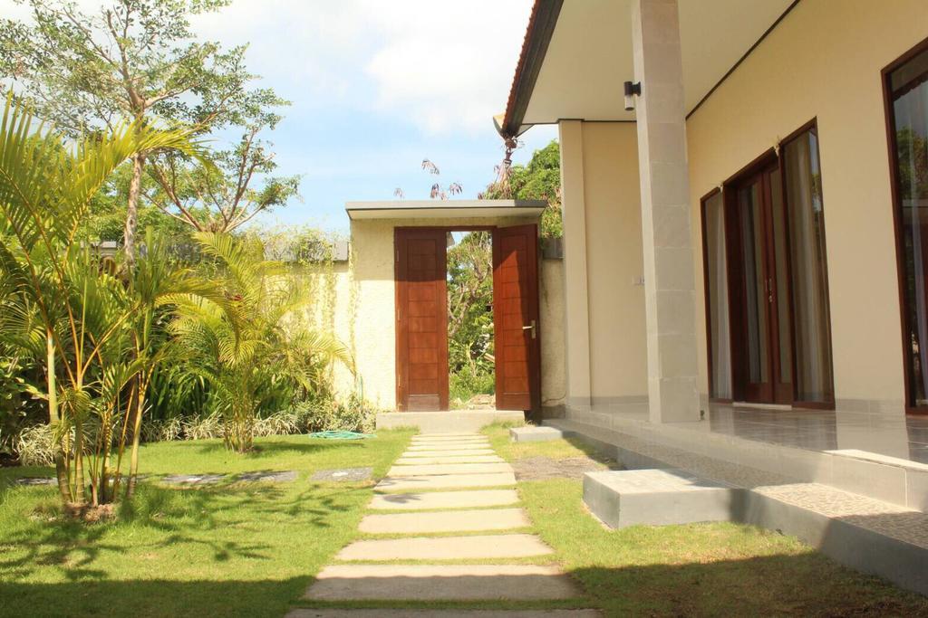 Purnama Guesthouse Canggu Eksteriør billede