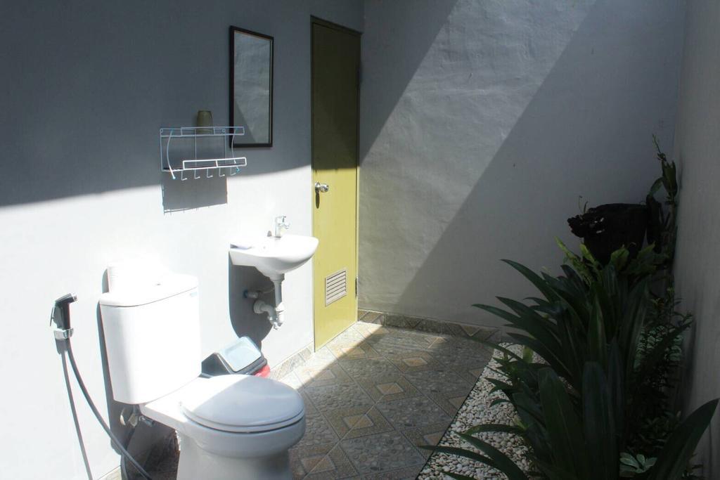 Purnama Guesthouse Canggu Eksteriør billede